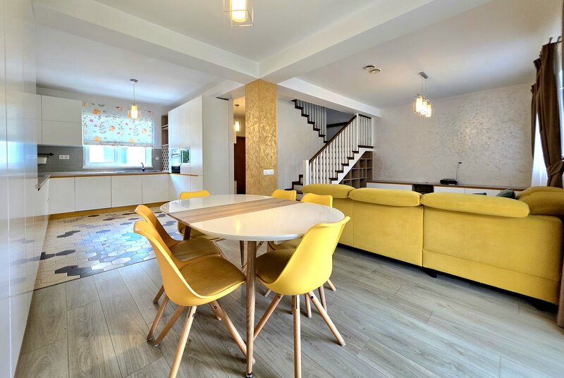 Casa nZeb cu pompa de caldura 4 camere, mobilata&utilata, complex Ecovillas
